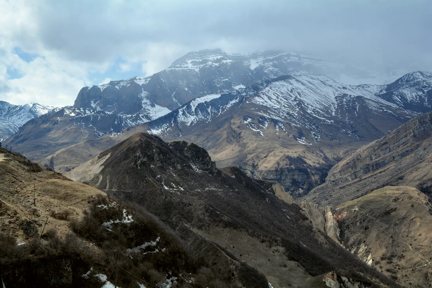 The massif, holding snow